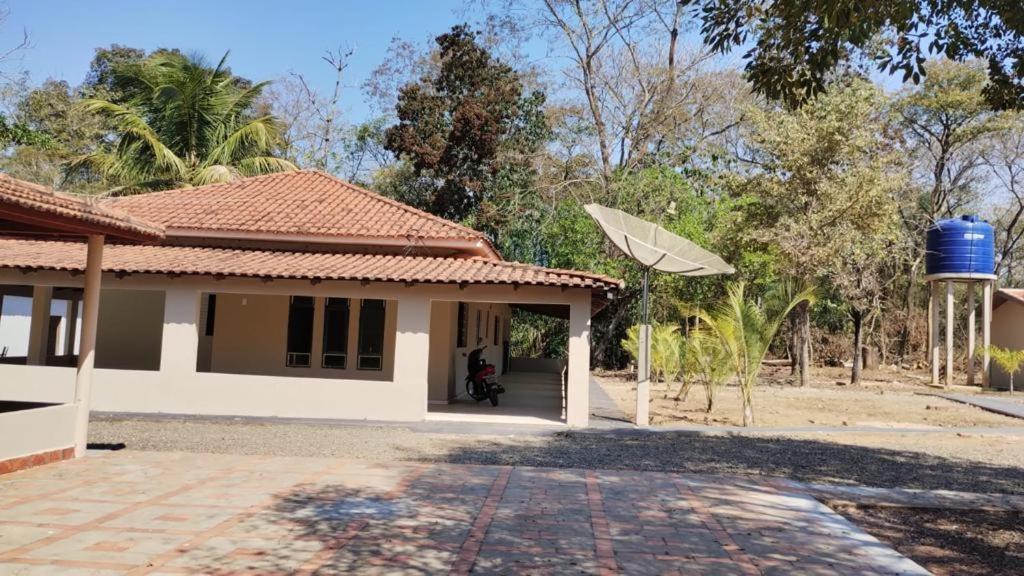 Hotel E Pousada 3 Irmaos Coxim エクステリア 写真